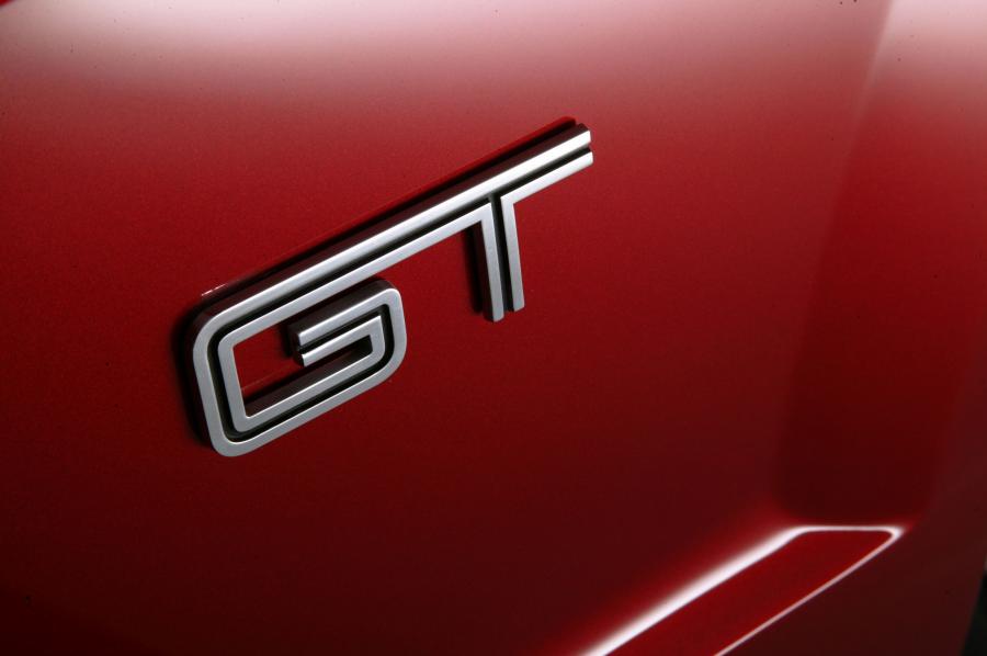  Ford Mustang GT 2005 года  (фото 144 из 209)